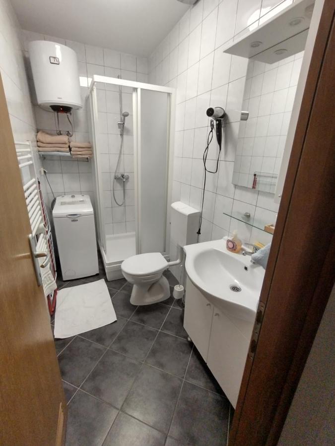 Jakov Apartment